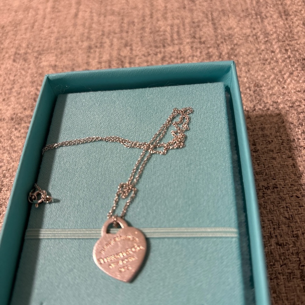 Tiffany & Co. Silver Necklace Elegant Accessory